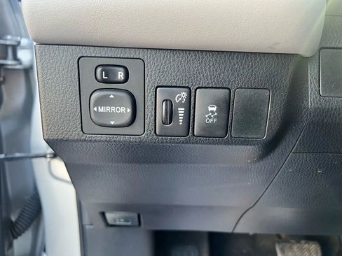 Used 2015 Toyota RAV4 XLE image 16