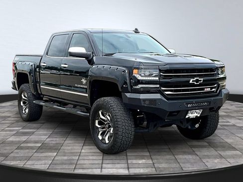 Used 2017 Chevrolet Silverado 1500 LTZ Z71 w/ LTZ Plus Package AWD/4WD image 3