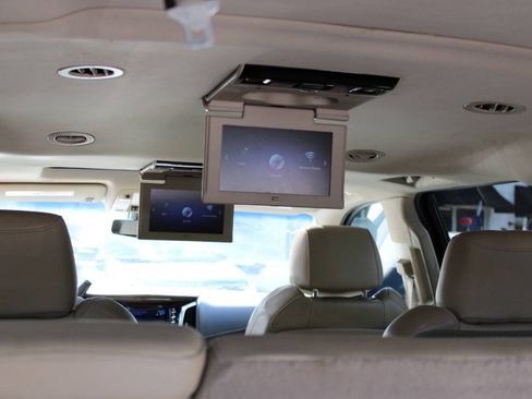 Used 2020 Cadillac Escalade ESV Premium Luxury AWD/4WD image 21
