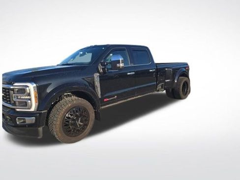 Used 2025 Ford F450 Platinum w/ Platinum Plus Package image 6