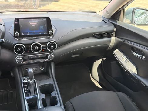 Used 2024 Nissan Sentra SV FWD image 20