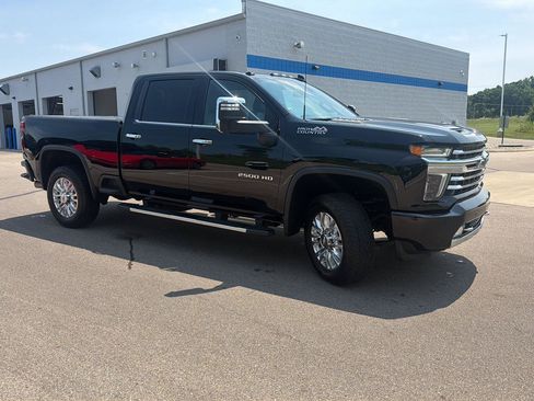 Used 2022 Chevrolet Silverado 2500 High Country w/ Safety Package II AWD/4WD image 12