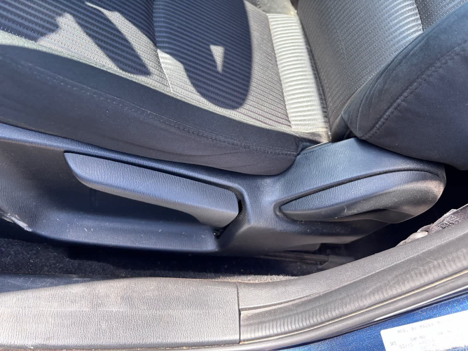 Used 2015 MAZDA MAZDA3 i Touring FWD image 9