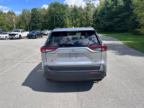 Used 2025 Toyota RAV4 LE AWD/4WD image 4