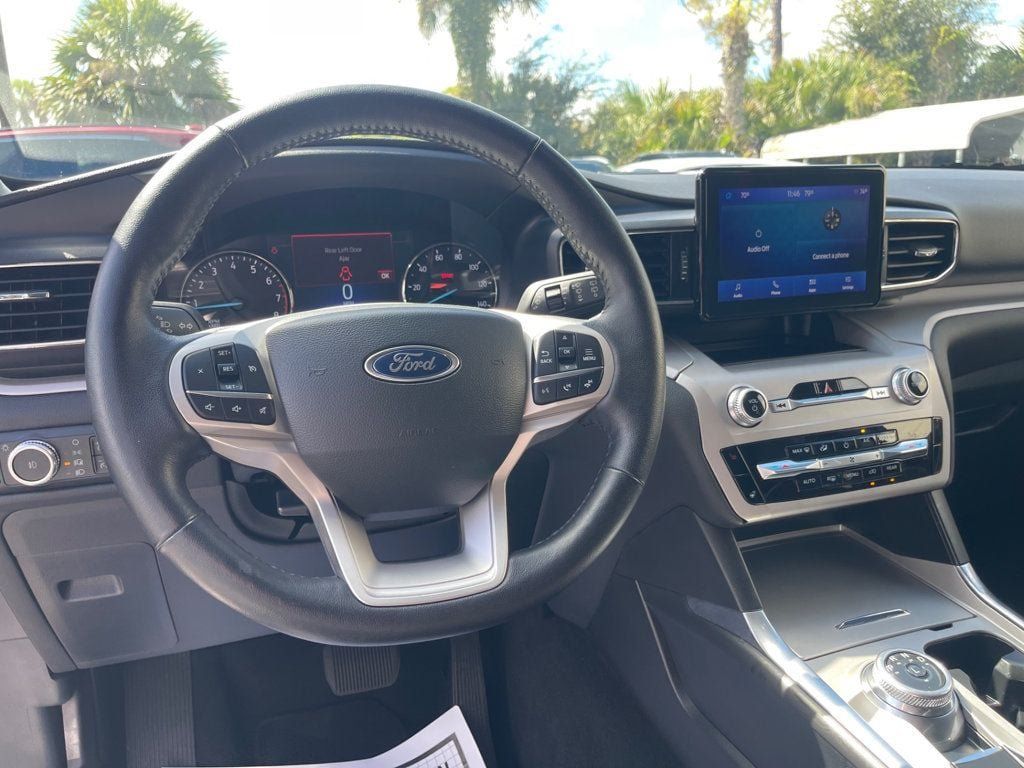 Used 2023 Ford Explorer XLT w/ Equipment Group 202A AWD/4WD image 13