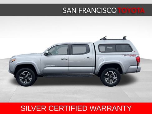 Used 2016 Toyota Tacoma TRD Sport image 2