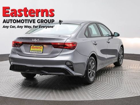 Used 2023 Kia Forte LXS w/ LXS Technology Package FWD image 5