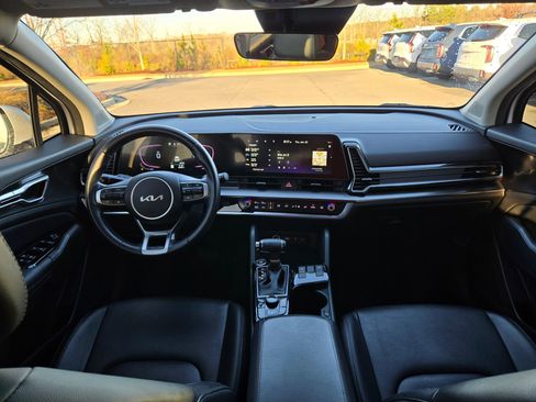 Certified 2023 Kia Sportage EX image 10