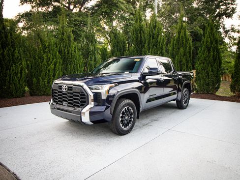 Used 2026 Toyota Tundra SR5 w/ TRD Off-Road Package AWD/4WD image 6