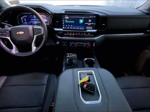 Used 2022 Chevrolet Silverado 1500 LTZ AWD/4WD image 15