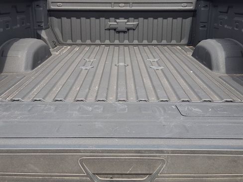 Used 2025 Chevrolet Silverado 2500 LT AWD/4WD image 38