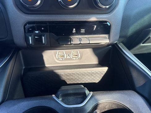 Used 2023 RAM 1500 Big Horn AWD/4WD image 22
