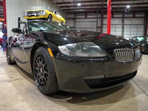 Used 2006 BMW Z4 3.0i image 11