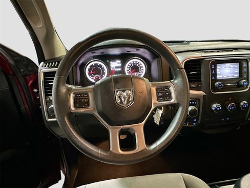 Used 2021 RAM 1500 Classic SLT image 11