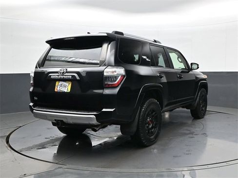 Used 2018 Toyota 4Runner TRD Off-Road Premium image 5