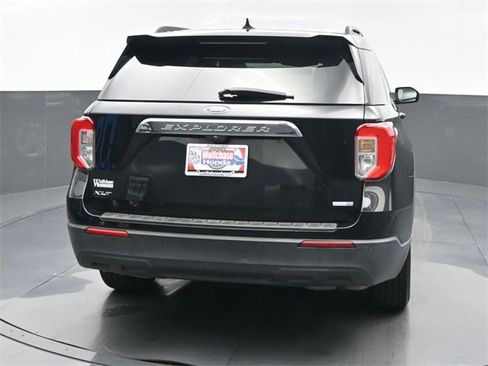 Used 2020 Ford Explorer XLT w/ Comfort Package image 5