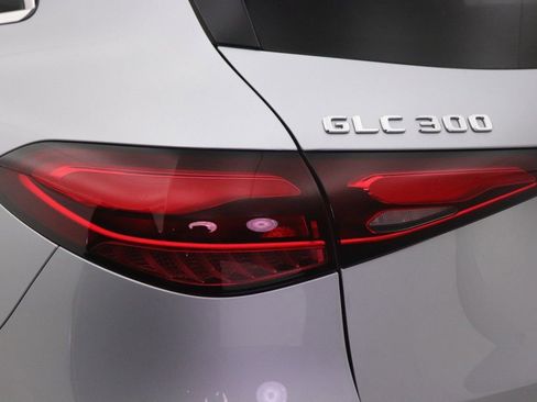 Certified 2026 Mercedes-Benz GLC 300 image 21