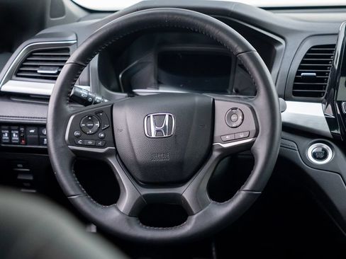 Used 2024 Honda Odyssey Sport image 12