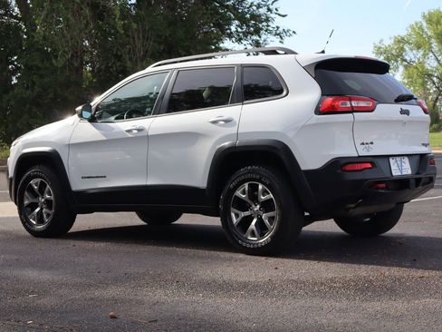 Used 2015 Jeep Cherokee Trailhawk w/ Comfort/Convenience Group AWD/4WD image 7