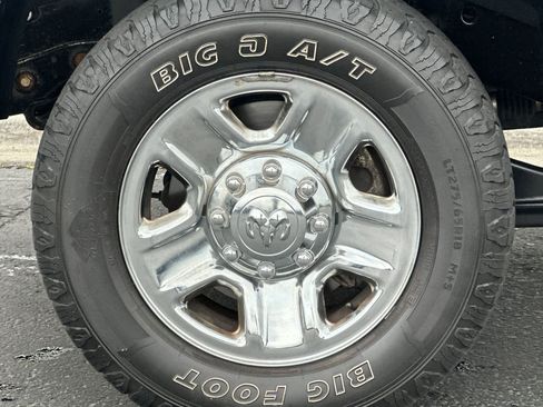 Used 2018 RAM 2500 Tradesman w/ Chrome Appearance Group image 24