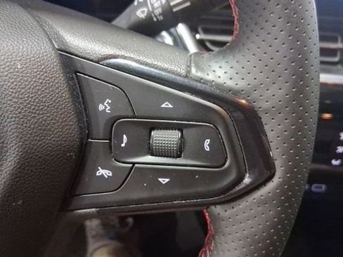 Used 2025 Chevrolet Trax RS w/ Driver Confidence Package FWD image 27