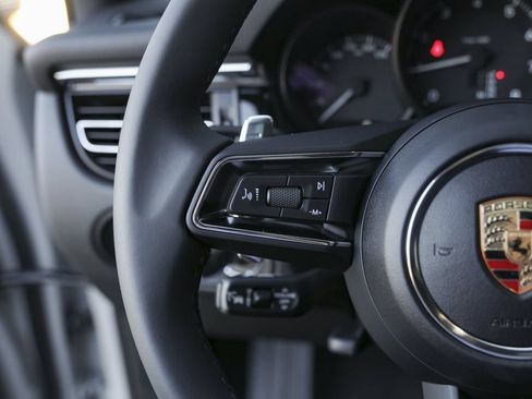 New 2025 Porsche Macan image 20