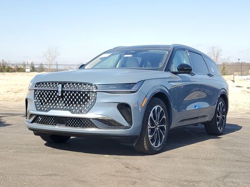 New 2026 Lincoln Nautilus Reserve image 2