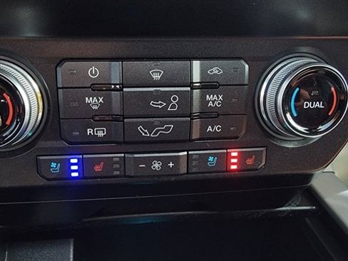 Used 2019 Ford F150 Platinum w/ Technology Package AWD/4WD image 36