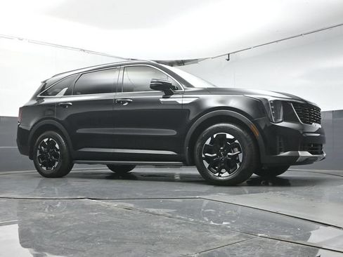 Used 2025 Kia Sorento S FWD image 33