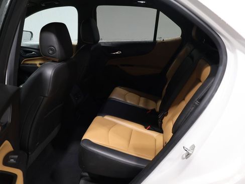 Used 2019 Chevrolet Equinox Premier image 18