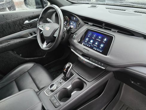 Used 2020 Cadillac XT4 Premium Luxury image 31