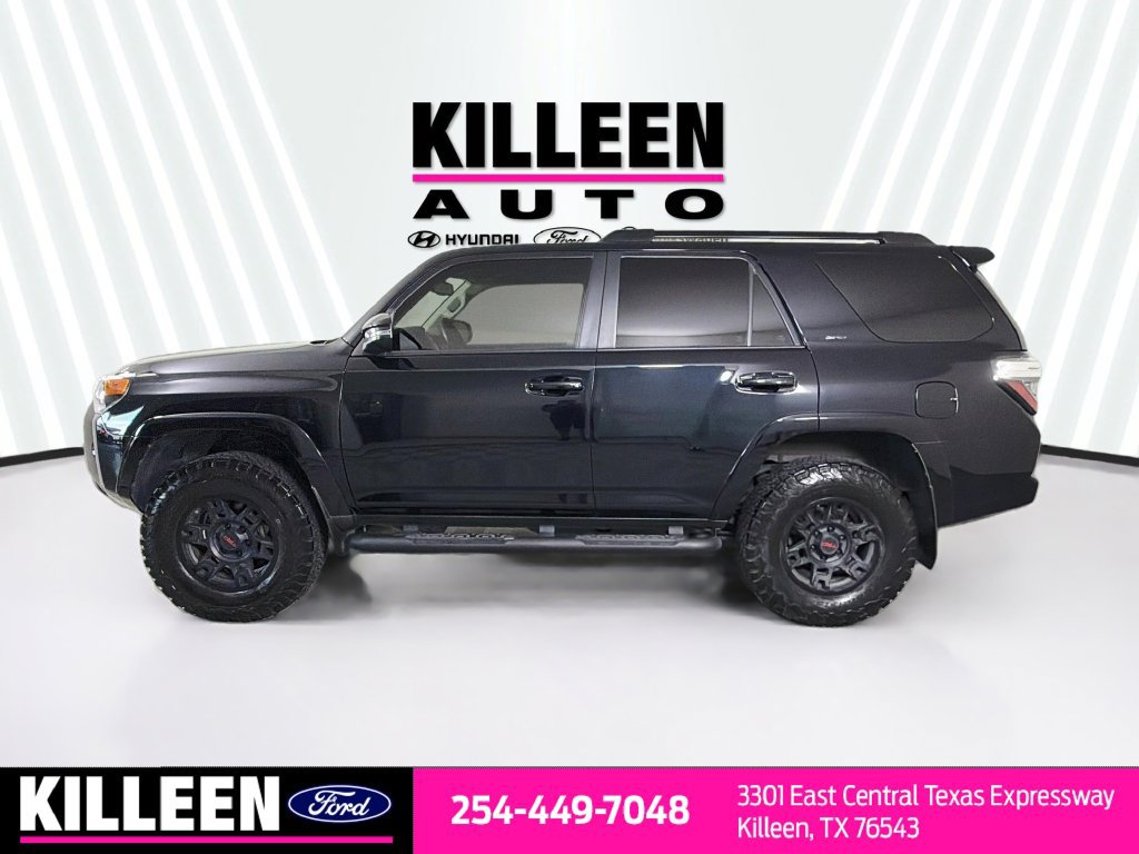 Used 2021 Toyota 4Runner SR5 Premium w/ Moonroof Package AWD/4WD image 4