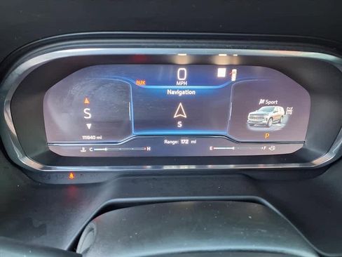 Used 2022 Chevrolet Suburban RST w/ Luxury Package image 20