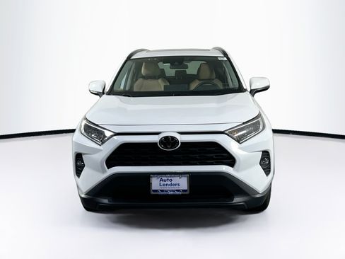 Used 2019 Toyota RAV4 XLE w/ Convenience Package AWD/4WD image 2