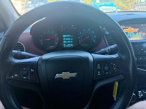 Used 2014 Chevrolet Cruze LT image 14