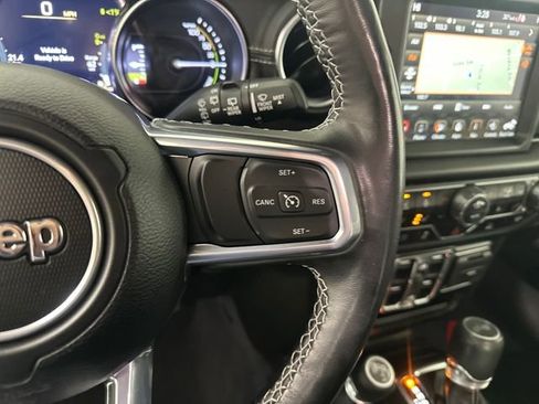 Used 2022 Jeep Wrangler Unlimited Sahara w/ Cold Weather Group image 16