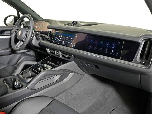 New 2026 Porsche Cayenne S image 23