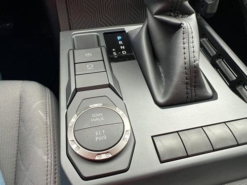 Used 2025 Toyota Tacoma SR5 image 20