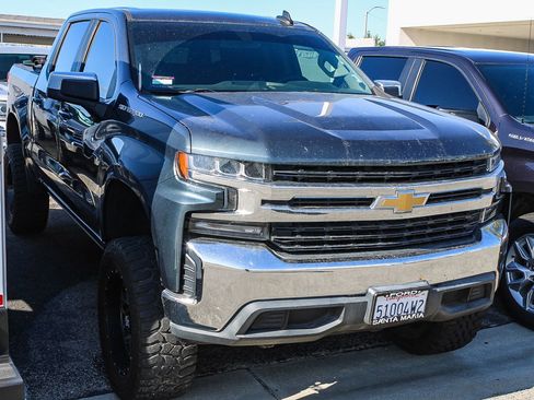 Used 2020 Chevrolet Silverado 1500 LT w/ All-Star Edition image 3