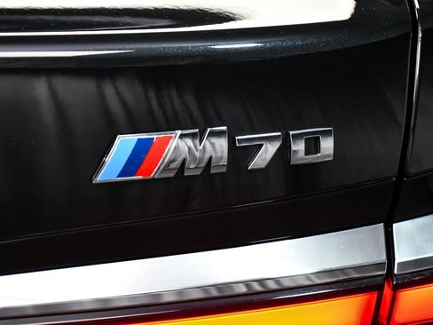 Used 2024 BMW i7 M70 w/ Executive Package AWD/4WD image 97
