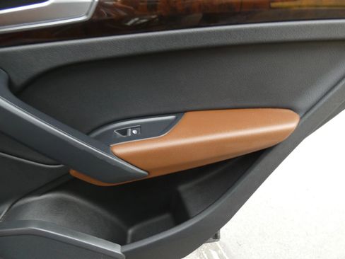 Used 2018 Audi Q5 2.0T Premium Plus w/ Premium Plus Package image 31