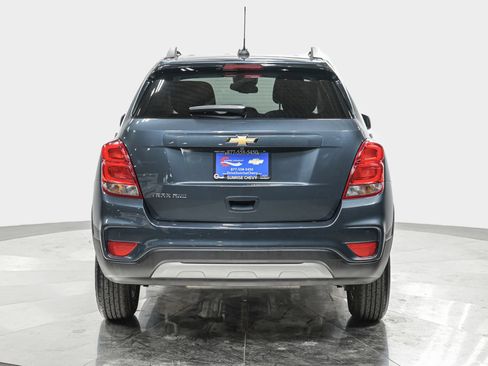 Used 2022 Chevrolet Trax LT w/ LT Convenience Package AWD/4WD image 5
