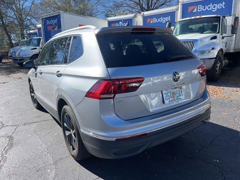 Used 2024 Volkswagen Tiguan SE image 7