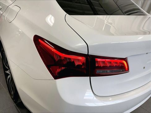 Used 2016 Acura TLX FWD image 33