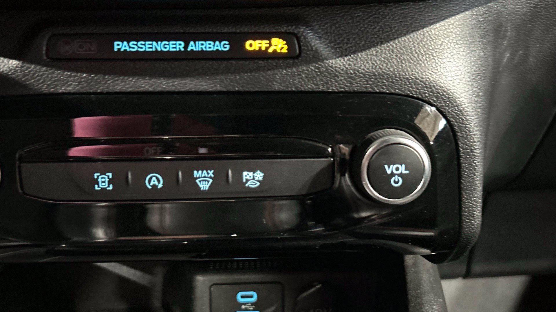 Used 2023 Ford Escape ST-Line w/ Tech Pack #1 AWD/4WD image 77