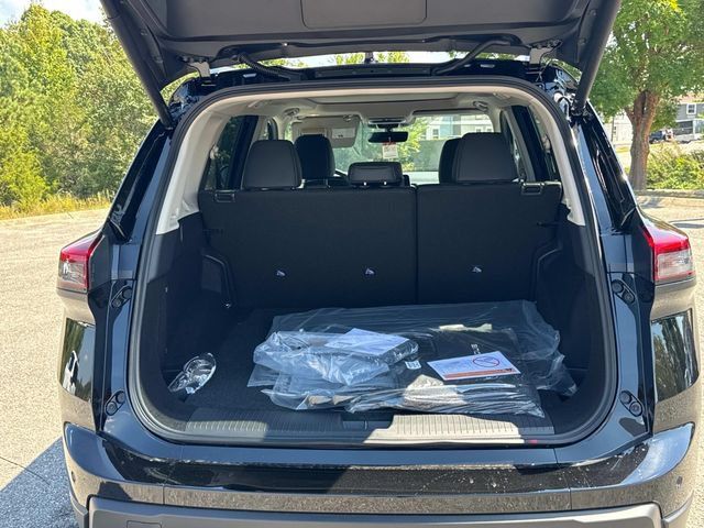 New 2026 Nissan Rogue Dark Armor AWD/4WD image 13