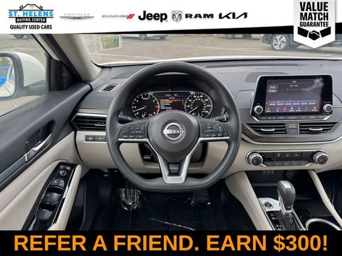 Used 2023 Nissan Altima 2.5 SV image 22