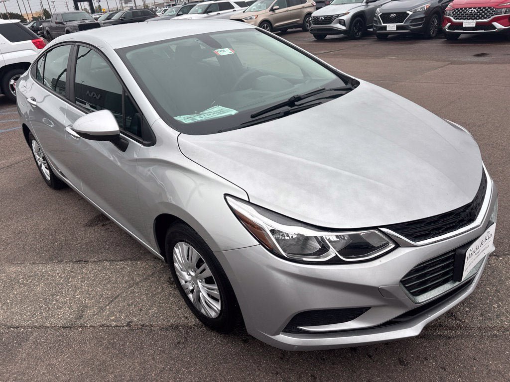 Used 2017 Chevrolet Cruze LS FWD image 3