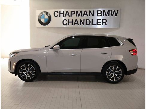 Used 2026 BMW X3 xDrive30i w/ Convenience Package AWD/4WD image 3