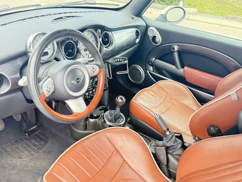 Used 2007 MINI Cooper Convertible FWD image 14